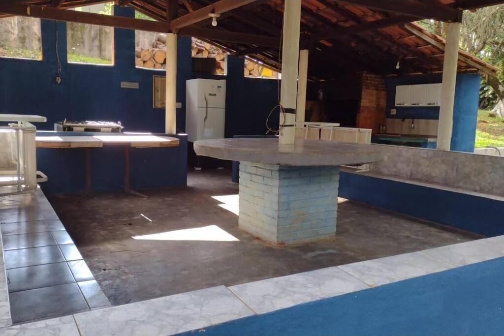 Chacara Com Piscina Em Condominio Fechado Prox Shopping Outlet Catarina Mairinque Esterno foto