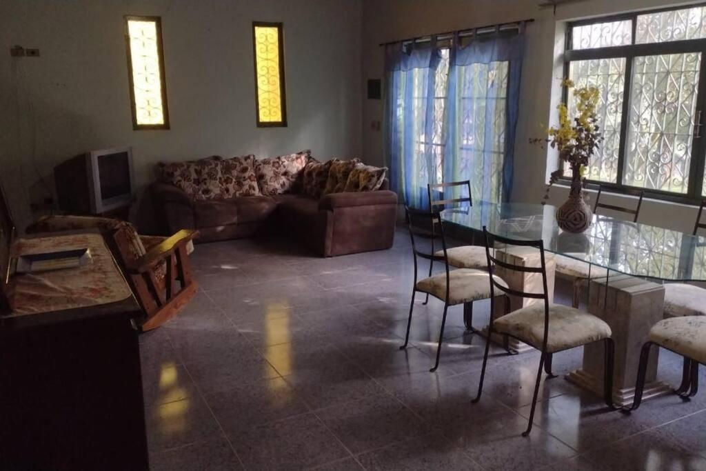 Chacara Com Piscina Em Condominio Fechado Prox Shopping Outlet Catarina Mairinque Esterno foto